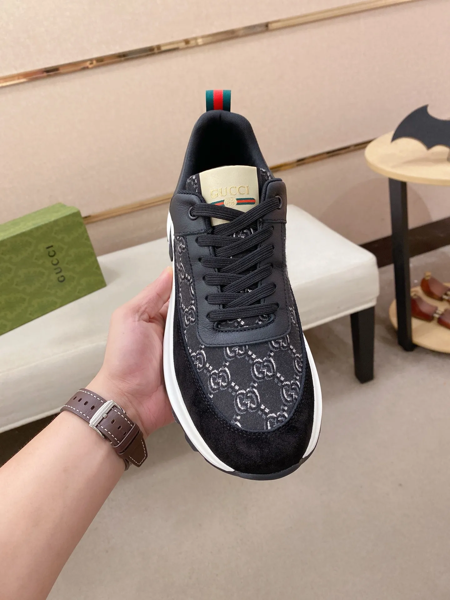 Men's clothing and shoes💰:462💰 (GUCCI) The latest model from the official website🎁🎁Casual and fashionable men's shoes👟, hot style💥The version is simple and elegant, exclusive for trendy men. The unique latest brand elements from the official website👑Original Gucci decoration, fashionable and generous, the fabric is original cowhide ✅Mesh breathable lining, the official website specifies wear-resistant casual outsole, the classic model is taken in kind at the counter🎬38-44 (can be customized for 45 non-refundable)